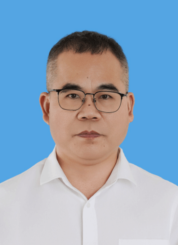 公司党委委员、副书记，经理舒绪刚